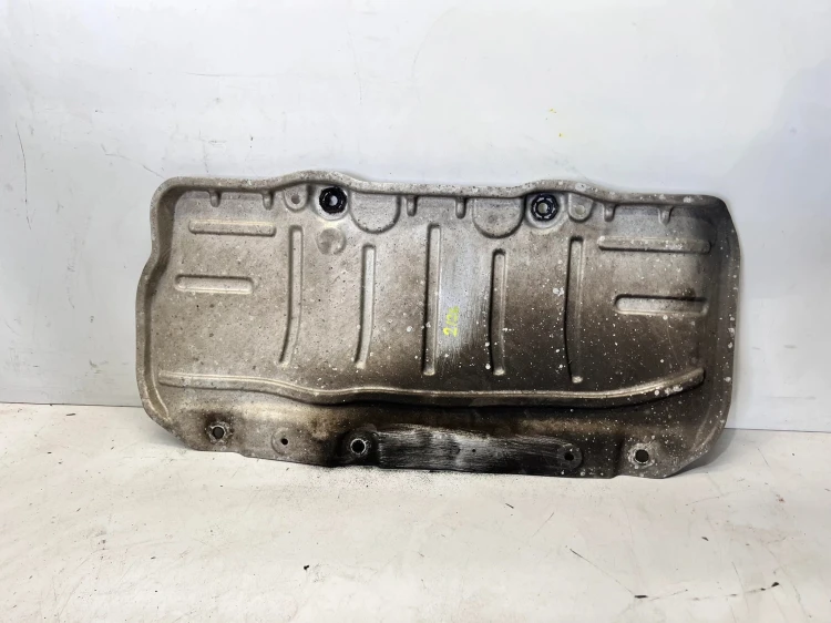 OSŁONA TERMICZNA PODWOZIA AUDI A3 8V A3 8Y SPORTBACK 5Q0825701E 2/26