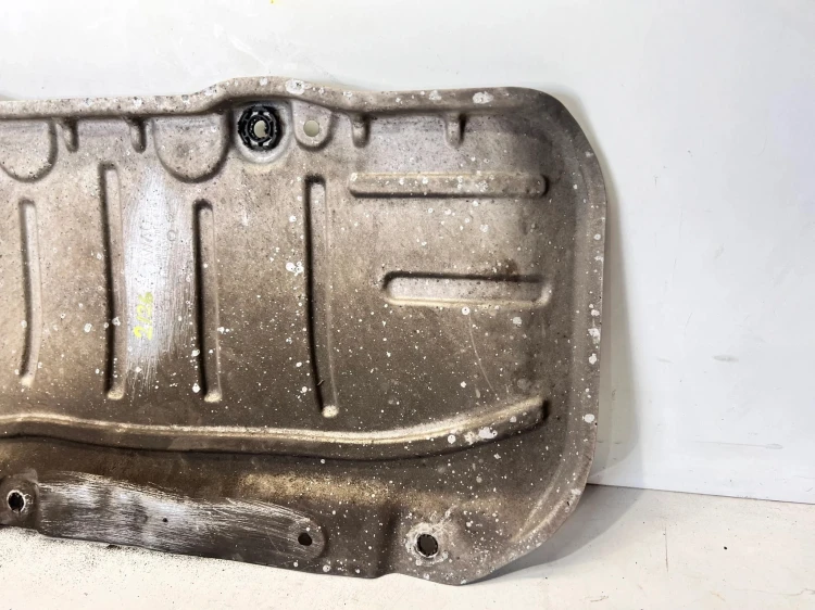 OSŁONA TERMICZNA PODWOZIA AUDI A3 8V A3 8Y SPORTBACK 5Q0825701E 2/26