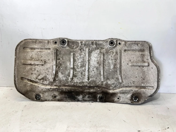 OSŁONA TERMICZNA PODWOZIA AUDI A3 8V A3 8Y SPORTBACK 5Q0825701E 2/26