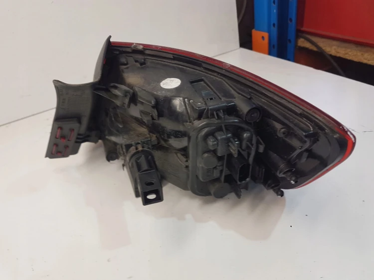 LAMPA LEWY TYŁ AUDI A3 8V SPORTBACK 8V4945095C