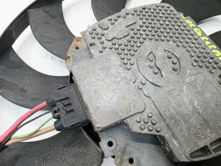 WENTYLATOR CHŁODNICY AUDI A6 C7 A7 A8 4H0959455AD 1/25