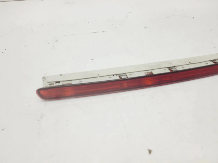 ŚWIATŁO STOP STOPU TRZECIE AUDI A4 B7 AVANT 8E9945097B