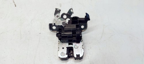 ZAMEK KLAPY TYŁ AUDI A3 A4 A6 A7 Q5 8R0827505