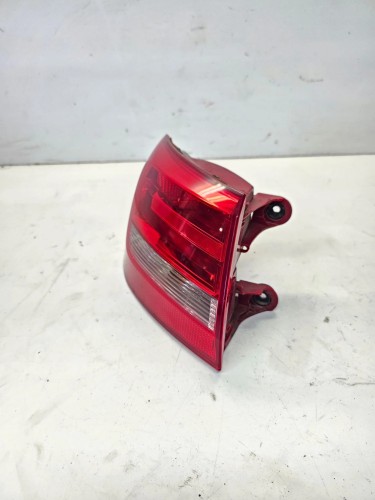 LAMPA LEWY TYŁ W BŁOTNIK AUDI A6 C7 4G9945095 NA ŻARÓWKI