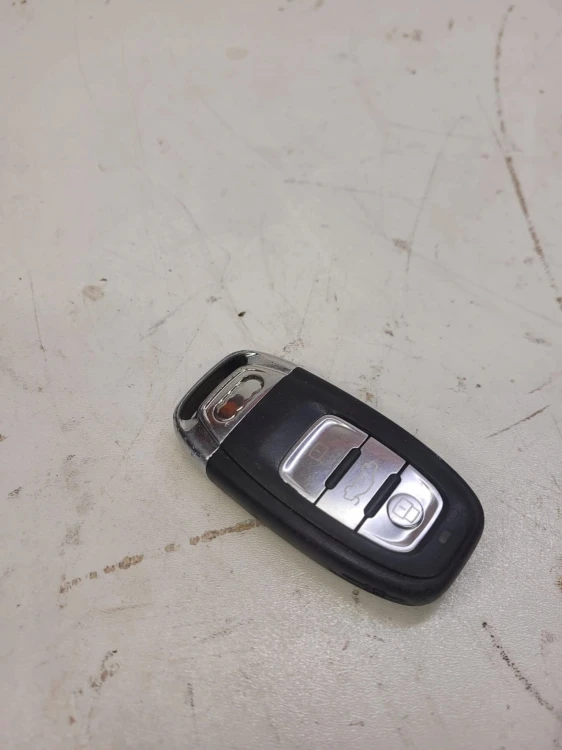 KLUCZYK PILOT AUDI A4 S4 B8 A5 S5 Q5 Q3 8T0959754D
