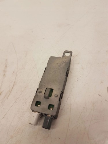 WZMACNIACZ ANTENY AUDI A5 8T8 LIFT 8T8035225C