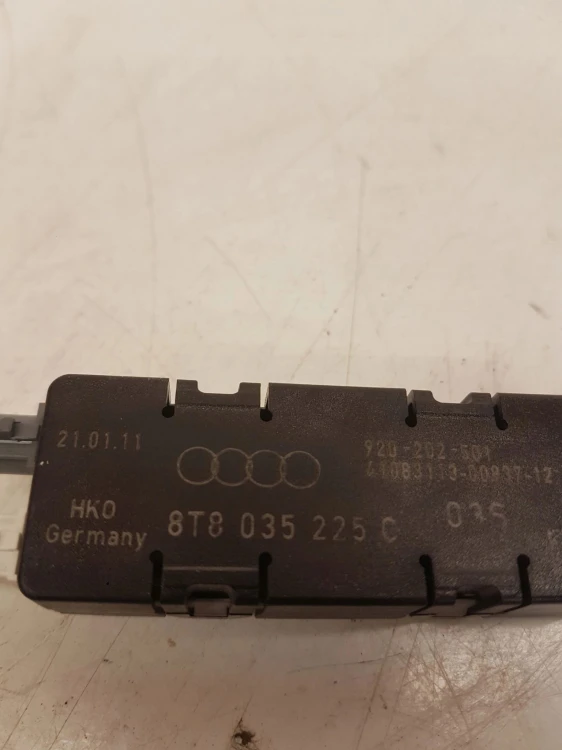 WZMACNIACZ ANTENY AUDI A5 8T8 LIFT 8T8035225C