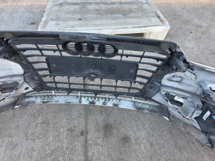 ZDERZAK PRZÓD KOMPLETNY AUDI A3 8V 3-DRZWI SPORTBACK LY9K 2011-2015 !!!
