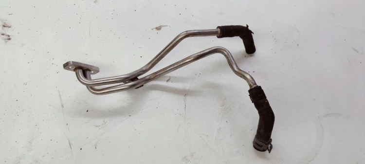 WĄŻ RURA RURKA WODY AUDI A4 A5 2.0 TDI 04L122157BC