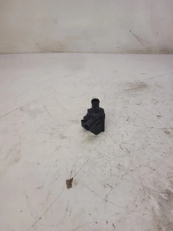 DODATKOWA POMPA WODY AUDI A4 A5 A6 A7 06H121601K