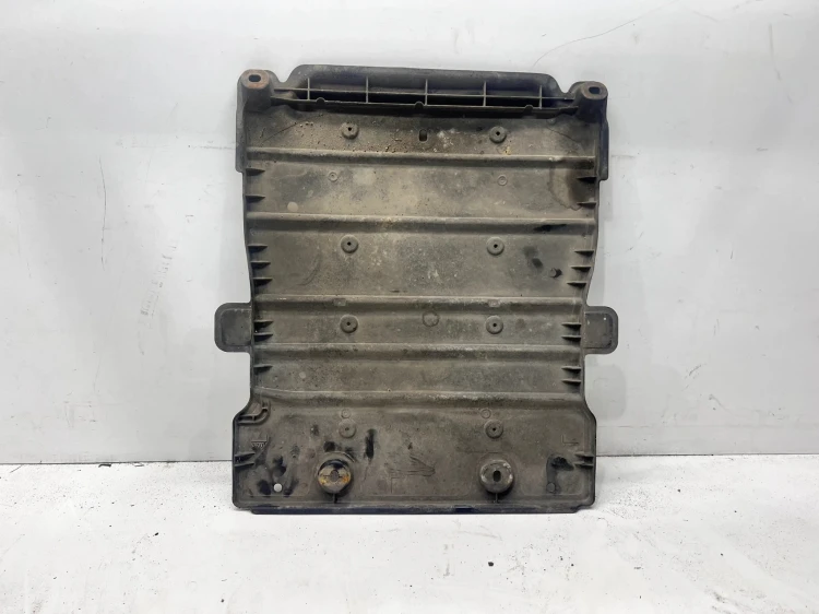 OSŁONA PŁYTA PODWOZIA AUDI A3 8V VOLKSWAGEN SEAT SKODA 5Q0825230H 1/26