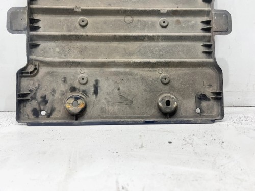 OSŁONA PŁYTA PODWOZIA AUDI A3 8V VOLKSWAGEN SEAT SKODA 5Q0825230H 1/26