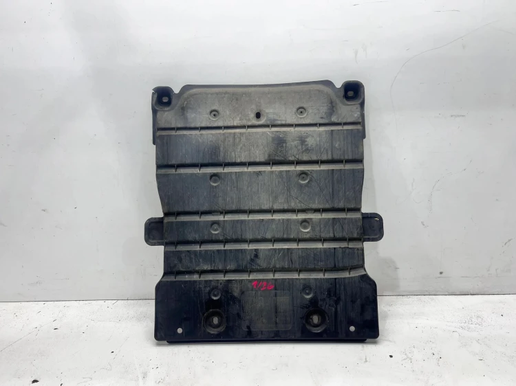 OSŁONA PŁYTA PODWOZIA AUDI A3 8V VOLKSWAGEN SEAT SKODA 5Q0825230H 1/26
