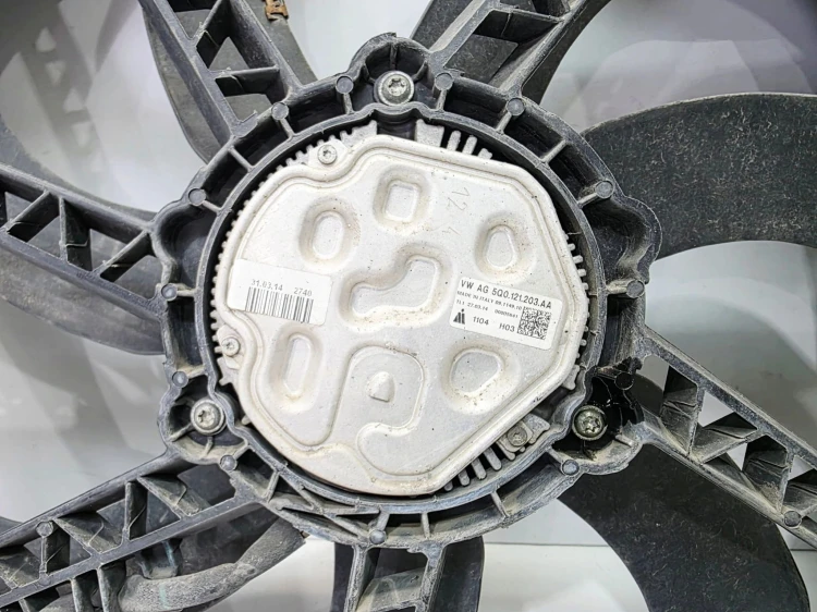 WENTYLATOR + OBUDOWA AUDI VOLKSWAGEN SEAT SKODA 5Q0121205S 5Q0121207AG