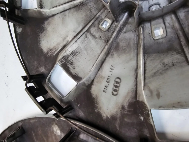 KOŁPAK KOŁPAKI ORYGINALNE AUDI A1 A3 A4 A5 Q3 Q5 KOMPLET 81A601147 R16