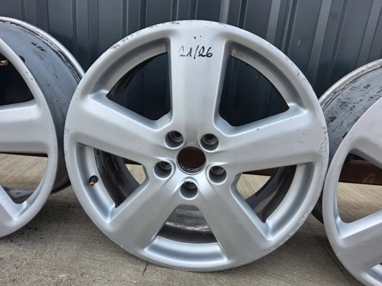 FELGI FELGA KOMPLET VW SKODA AUDI A3 A4 A6 7.5J R18 ET54 8P0601025S 21/26