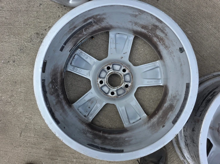 FELGI FELGA KOMPLET VW SKODA AUDI A3 A4 A6 7.5J R18 ET54 8P0601025S 21/26
