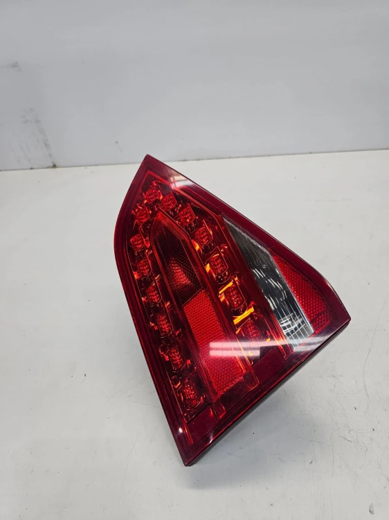LAMPA LEWY TYŁ LED W KLAPE AUDI A4 B8 SEDAN 8K5945093K