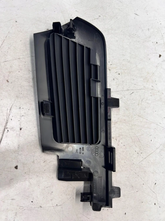ZAŚLEPKA BAGAŻNIKA PRAWA AUDI Q5 FY 80A868606A