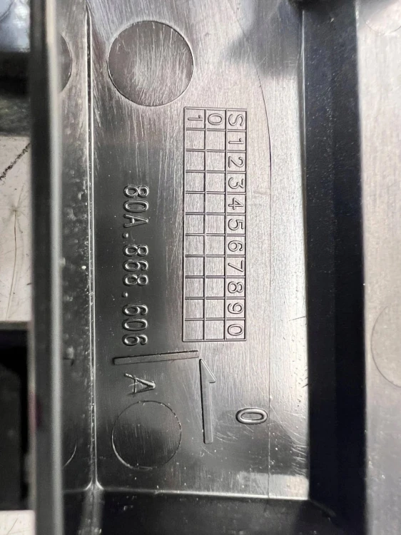 ZAŚLEPKA BAGAŻNIKA PRAWA AUDI Q5 FY 80A868606A
