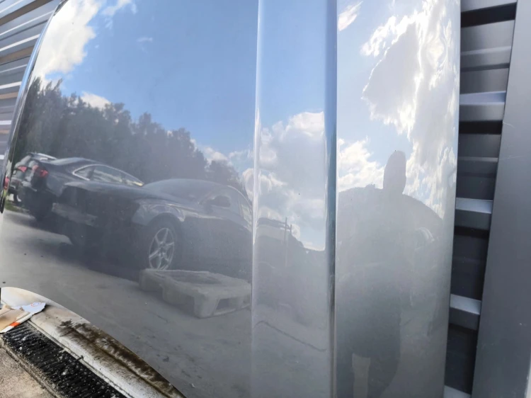 MASKA POKRYWA SILNIKA AUDI A4 B9 8W ORYGINAŁ LX7R !!!