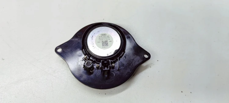 GŁOŚNIK WYSOKO TONOWY DESKI AUDI A4 B9 8W0035399