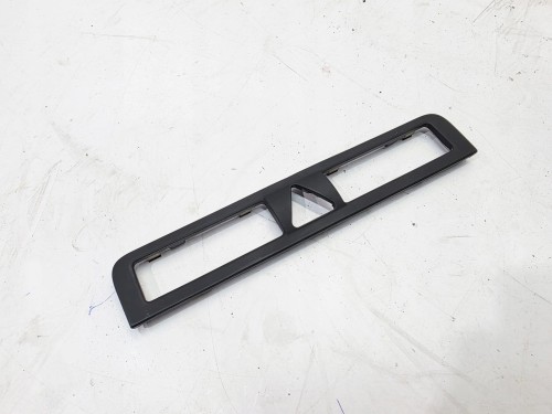 RAMKA PANELU KONSOLI AUDI A3 8P 8P0863321B