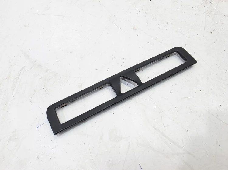 RAMKA PANELU KONSOLI AUDI A3 8P 8P0863321B