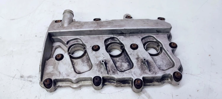 POKRYWA ZAWORÓW PRAWA AUDI A4 A6 C6 3.2 06E103472L