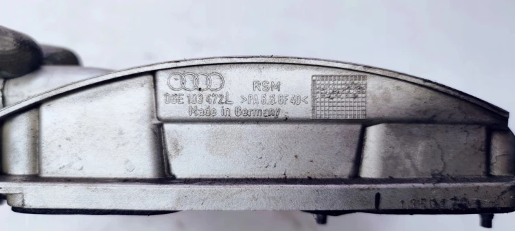 POKRYWA ZAWORÓW PRAWA AUDI A4 A6 C6 3.2 06E103472L