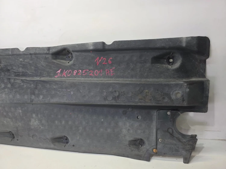 OSŁONA PODWOZIA LEWA AUDI A3 8P VW 1K0825201AE