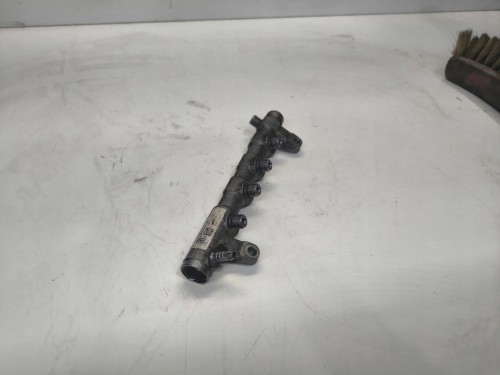 LISTWA WTRYSKOWA AUDI VOLKSWAGEN SEAT SKODA 1.6 2.0 TDI CR 03L130089J