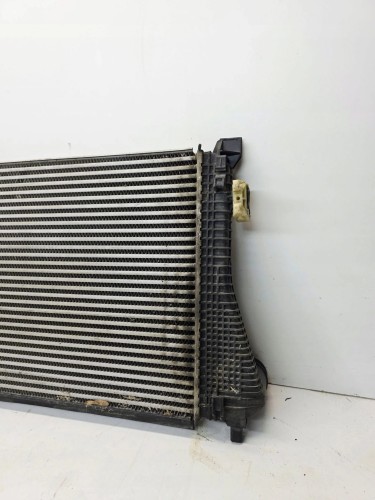 CHŁODNICA POWIETRZA INTERCOOLER AUDI VOLKSWAGEN SEAT SKODA 5Q0145803N