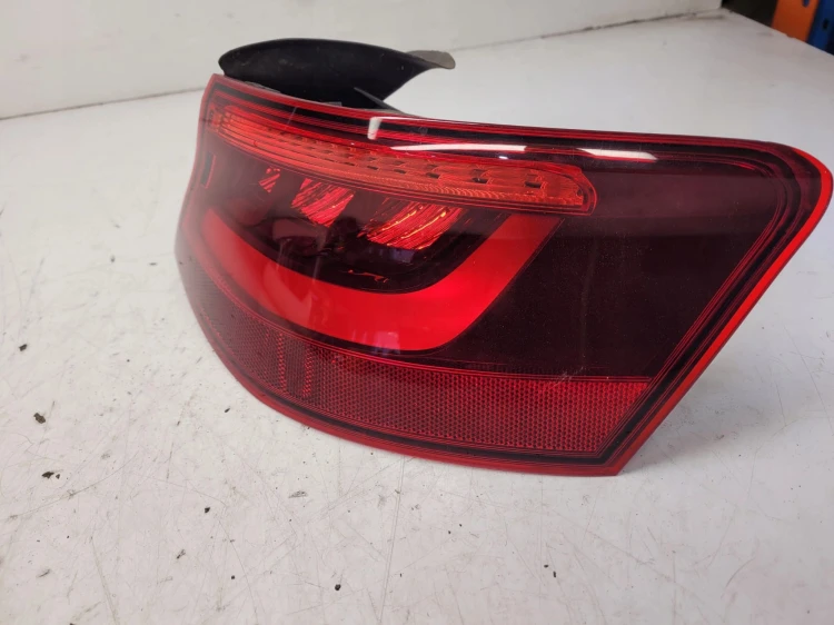 LAMPA PRAWY TYŁ AUDI A3 8V 3 DRZWI 8V3945096B LED