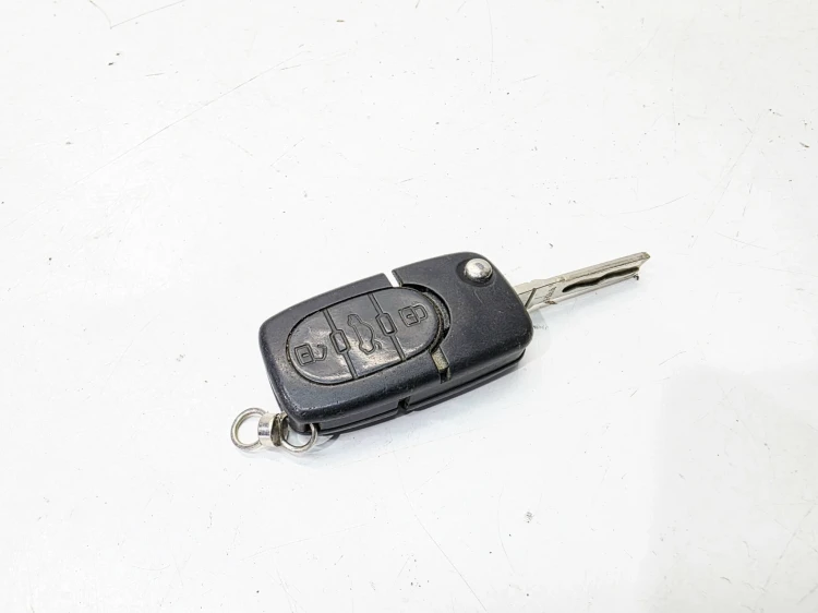 KLUCZYK PILOT SCYZORYK AUDI A3 8P 8P0837231 434MHZ
