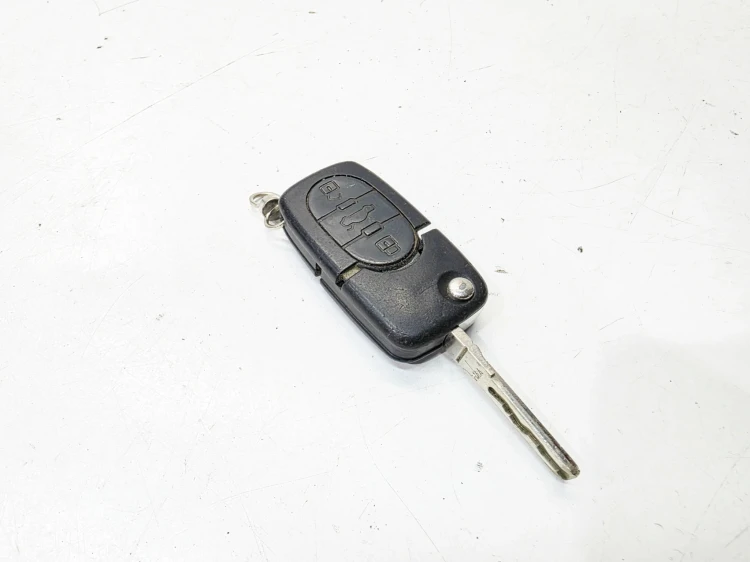 KLUCZYK PILOT SCYZORYK AUDI A3 8P 8P0837231 434MHZ