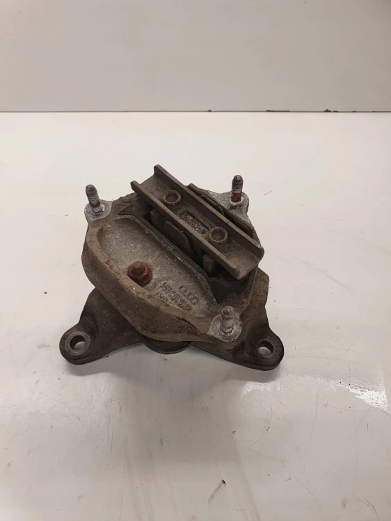 ŁAPA PODUSZKA SKRZYNI AUDI A4 A5 Q5 8K0399115R
