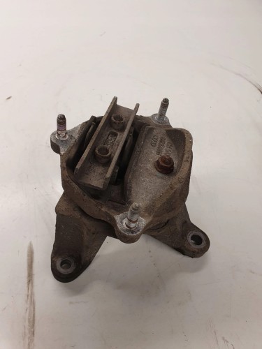 ŁAPA PODUSZKA SKRZYNI AUDI A4 A5 Q5 8K0399115R