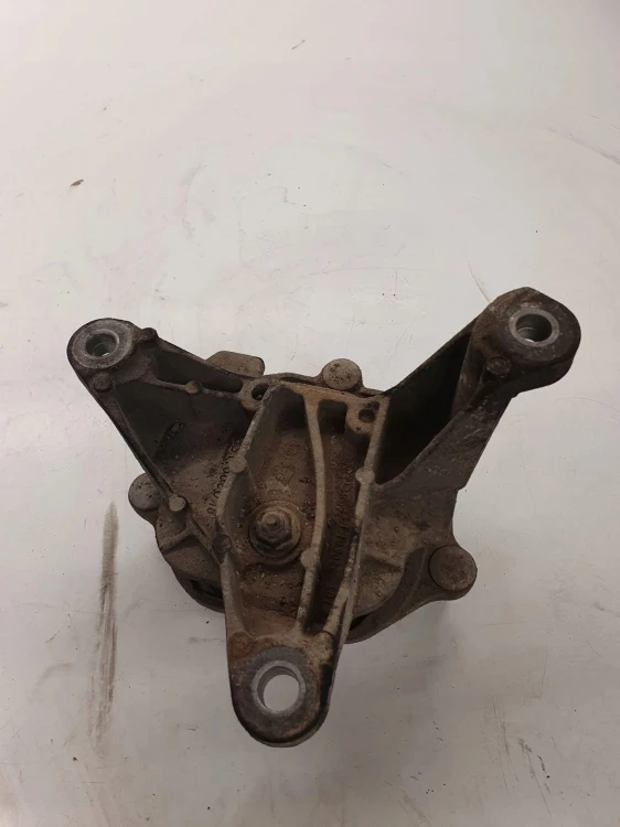 ŁAPA PODUSZKA SKRZYNI AUDI A4 A5 Q5 8K0399115R