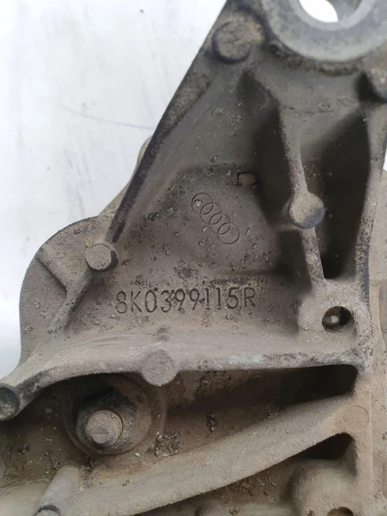 ŁAPA PODUSZKA SKRZYNI AUDI A4 A5 Q5 8K0399115R