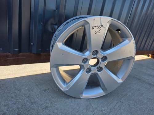 FELGA ALUMINIOWA AUDI A3 S3 8V VW SEAT 7.5J R17 ET51 8V0601025BK K*39* OK