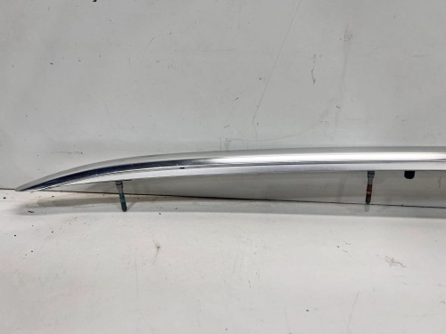 RELING DACHOWY CHROM LEWY AUDI A4 B9 AVANT 8W9860021D