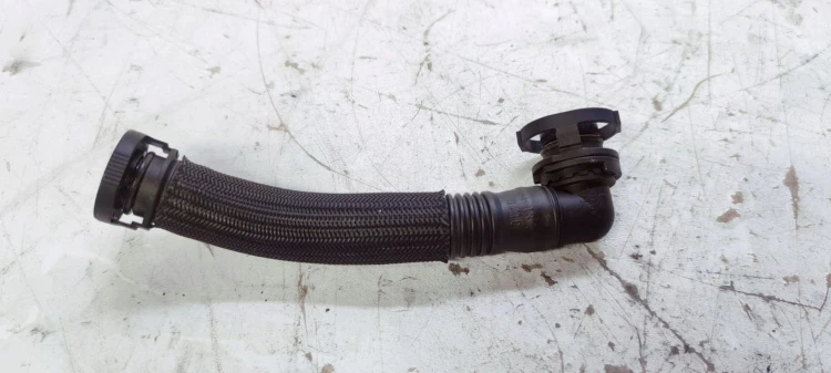 PRZEWÓD ODPOWIETRZAJĄCY AUDI A6 C8 A7 05L103493C