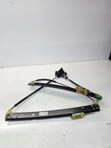 MECHANIZM SZYBY LEWY PRZÓD AUDI Q3 8U0837461
