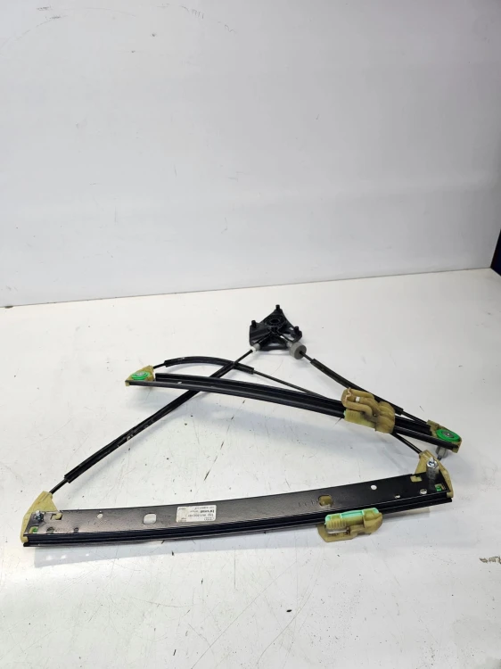 MECHANIZM SZYBY LEWY PRZÓD AUDI Q3 8U0837461