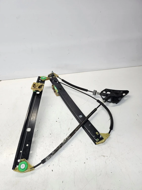 MECHANIZM SZYBY LEWY PRZÓD AUDI Q3 8U0837461