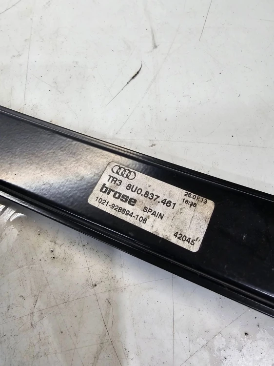 MECHANIZM SZYBY LEWY PRZÓD AUDI Q3 8U0837461