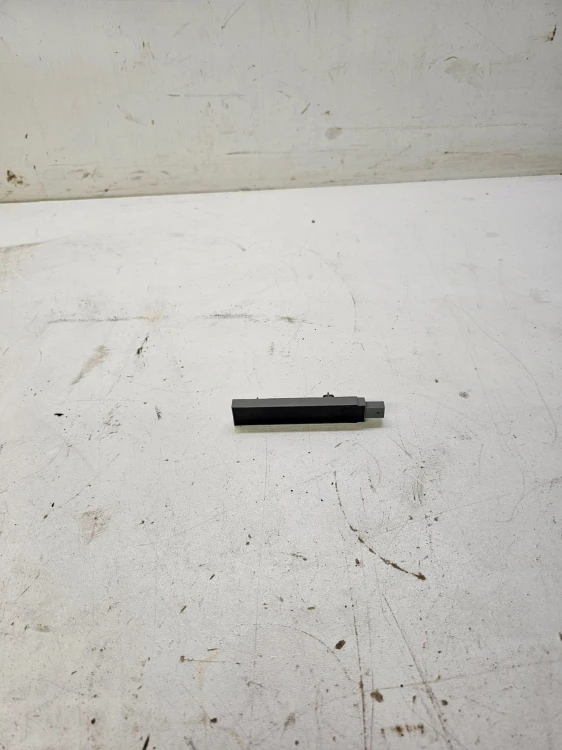 WZMACNIACZ ANTENY KESSY VW AUDI Q3 Q7 5K0962132B