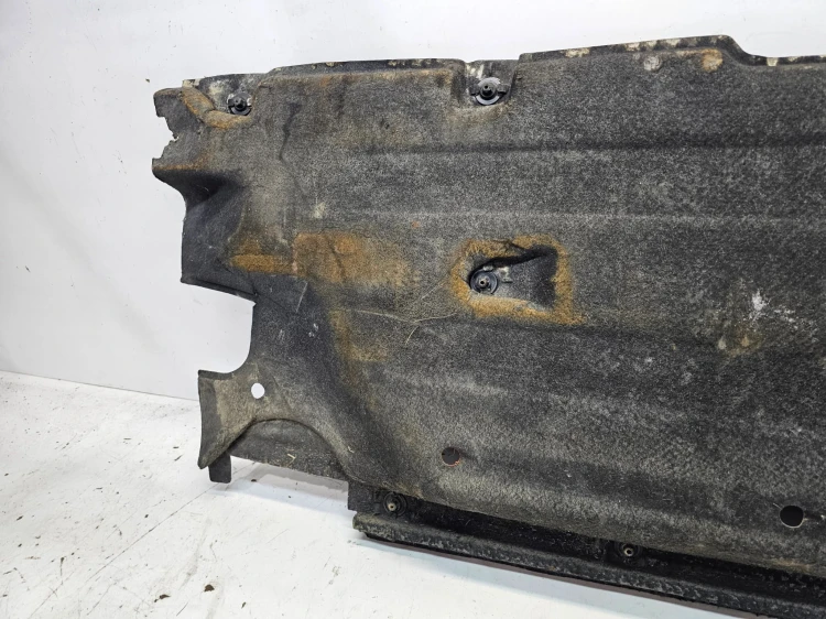 OSŁONA PODWOZIA ŚRODKOWA LEWA DUŻA AUDI Q3 8U 8U0825207 1/26