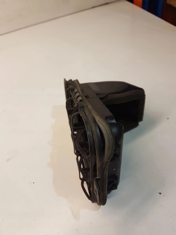 KRATKA POWIETRZA TYŁ AUDI A6 C7 4G5819161